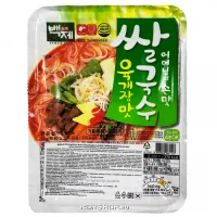 Лапша рисовая Baekje 92г со вкусом супа Юккедян